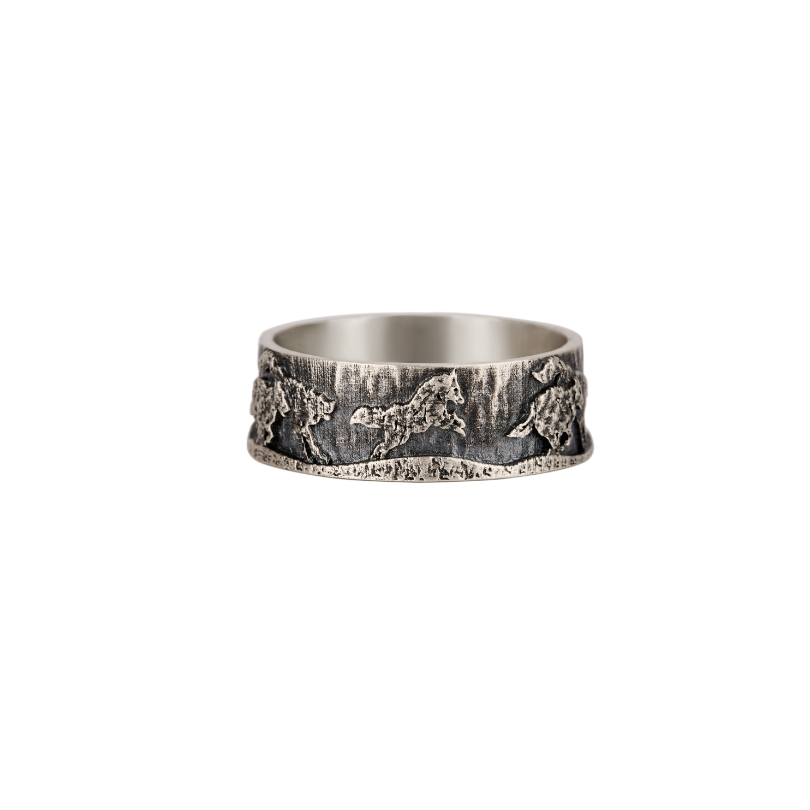 running-wolf-pack-sterling-silver-band-ring